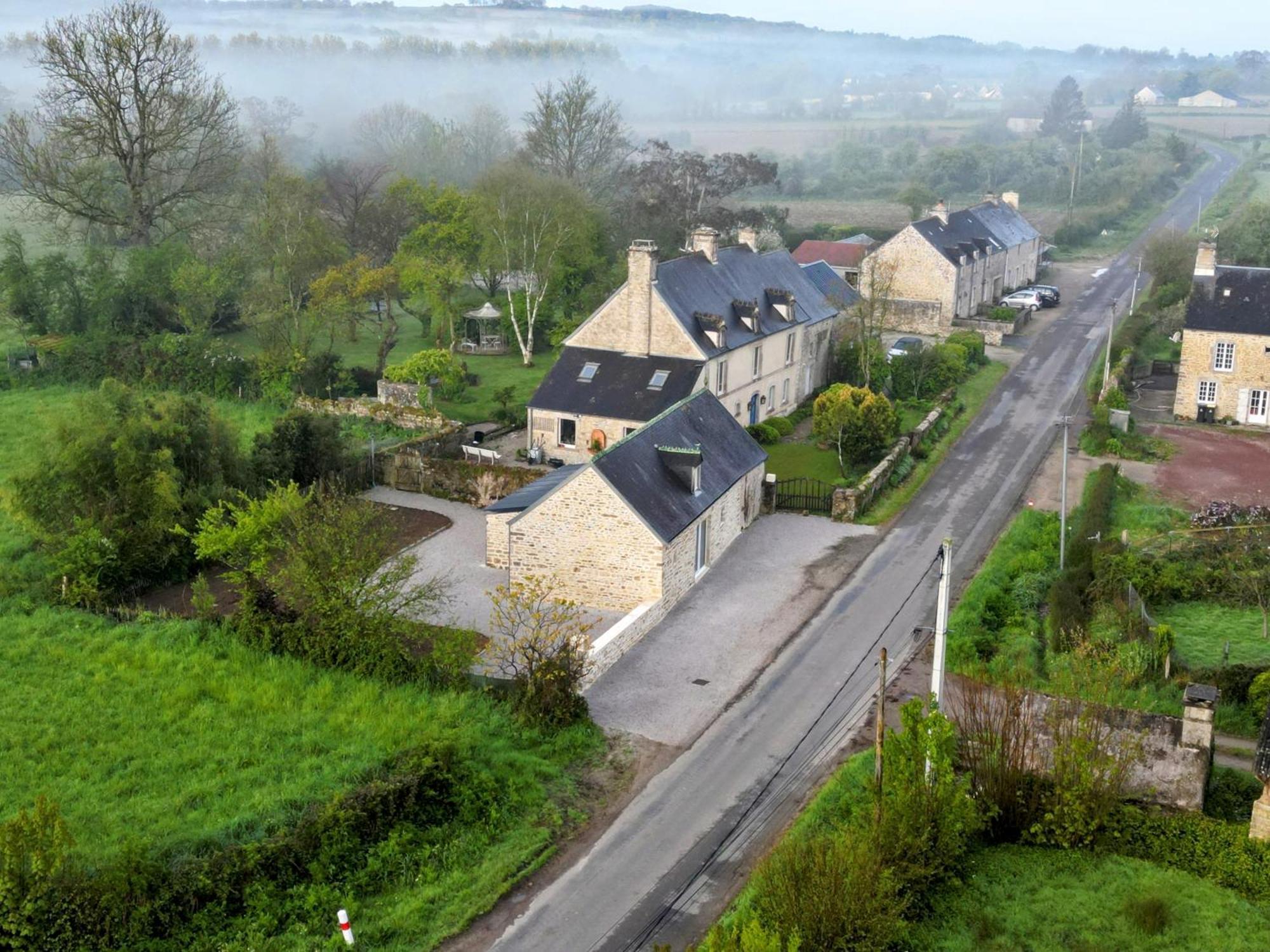 La Ptite Normande Acomodação com café da manhã Saint-Germain-de-Tournebut Exterior foto